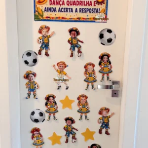 Decoração festa junina com copa - alunos ou equipe